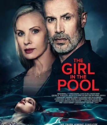 <b><font color='#FF0000'>泳池里的女人</font></b>